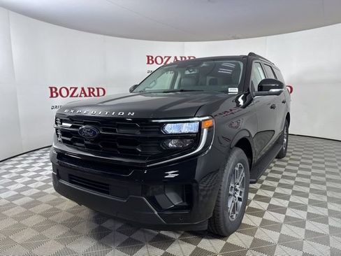 New 2025 Ford Expedition Active image 3