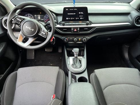 Used 2024 Kia Forte LXS w/ LXS Technology Package image 7