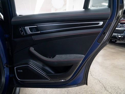 Used 2021 Porsche Panamera GTS image 22