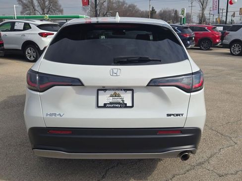Used 2023 Honda HR-V Sport image 10