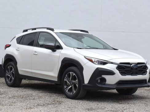 Used 2024 Subaru Crosstrek 2.0i Premium w/ Crosstrek Mirror Package AWD/4WD image 32