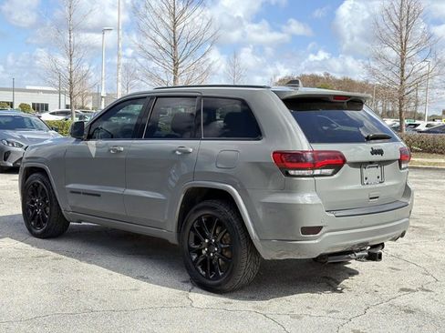 Used 2021 Jeep Grand Cherokee Laredo X image 5
