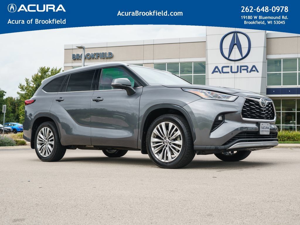Used 2021 Toyota Highlander Platinum AWD/4WD image 1