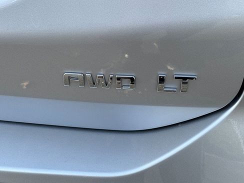 Certified 2021 Chevrolet Equinox LT w/ Driver Convenience Package image 32