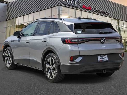 Used 2023 Volkswagen ID.4 Pro image 2