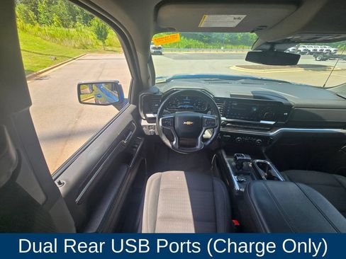 Used 2023 Chevrolet Silverado 1500 LT AWD/4WD image 16