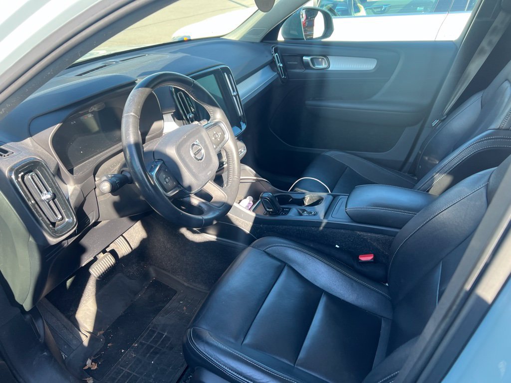 Used 2019 Volvo XC40 T5 Momentum AWD/4WD image 13