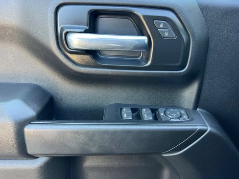 Used 2022 Chevrolet Silverado 1500 Custom RWD image 12