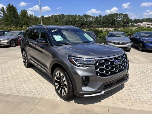 Used 2025 Ford Explorer Platinum w/ LUX Leather Package image 11