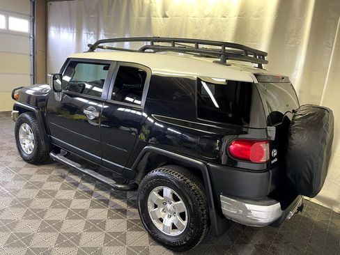 Used 2007 Toyota FJ Cruiser 4WD w/ Upgrade Pkg 2 image 4