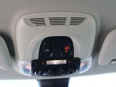 Used 2020 MINI Cooper 2-Door Hardtop FWD image 18