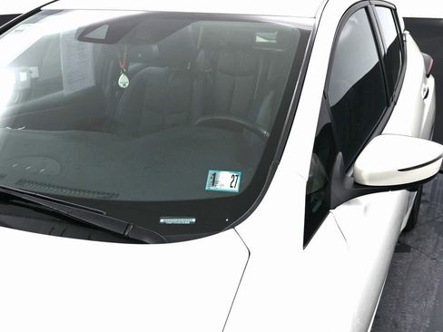 Used 2022 Nissan Leaf SL Plus image 5