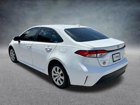 Used 2025 Toyota Corolla LE FWD image 8