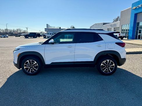 New 2025 Chevrolet TrailBlazer LT w/ Convenience Package image 1