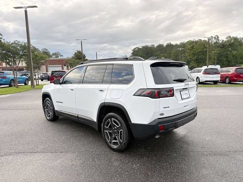 Used 2026 Jeep Cherokee Limited AWD/4WD image 7