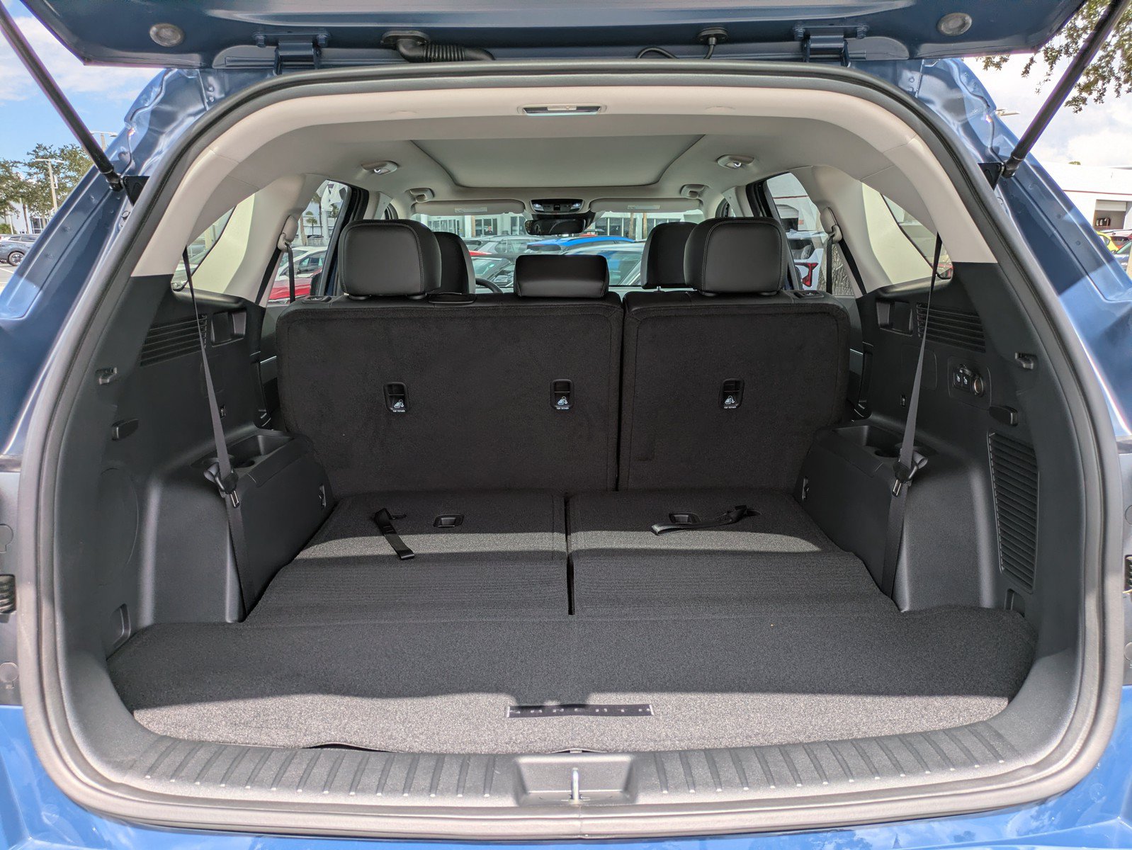 Certified 2026 Kia Sorento S w/ S Panoramic Sunroof Package FWD image 10