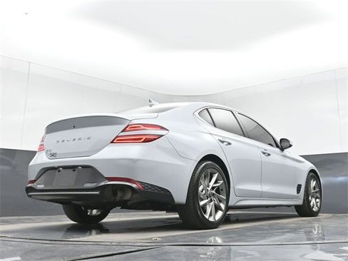 Used 2022 Genesis G70 2.0T image 47