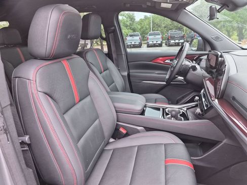 Certified 2024 Chevrolet Traverse RS AWD/4WD image 42