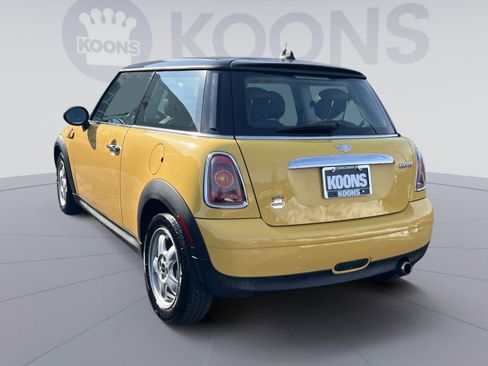 Used 2009 MINI Cooper Hardtop image 2