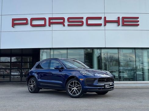 Certified 2026 Porsche Macan AWD/4WD image 19