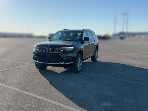 New 2025 Jeep Grand Cherokee L Summit image 3