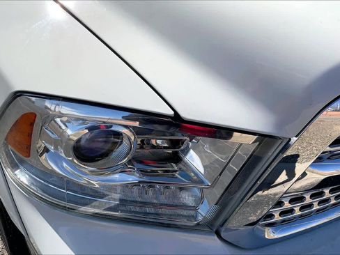 Used 2018 RAM 1500 Laramie w/ Convenience Group image 24