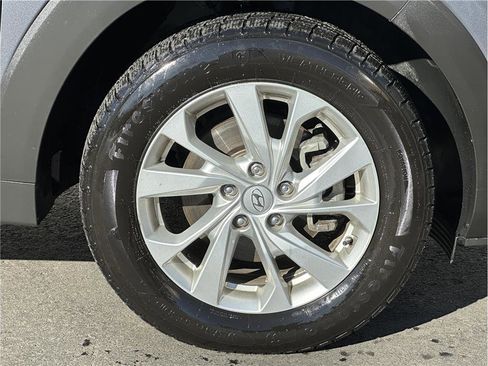 Used 2019 Hyundai Tucson SE image 27
