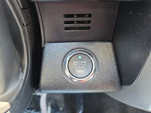 Used 2018 Ford F150 Lariat AWD/4WD image 27