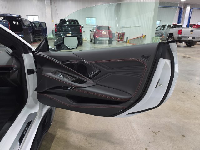 Used 2023 Chevrolet Corvette Z06 w/ Z07 Performance Package RWD image 28