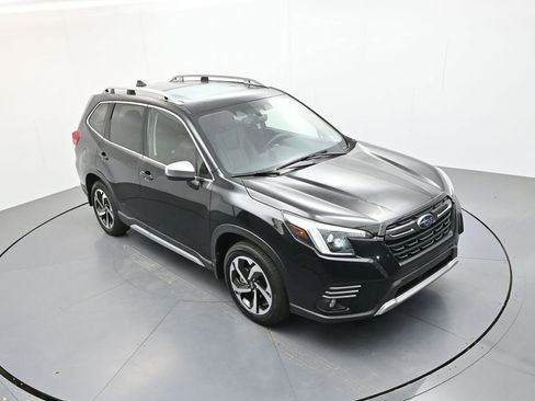 Used 2024 Subaru Forester Touring w/ POP Package 3 AWD/4WD image 23