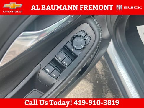 Used 2022 Buick Encore GX Essence w/ Experience Buick Package AWD/4WD image 11