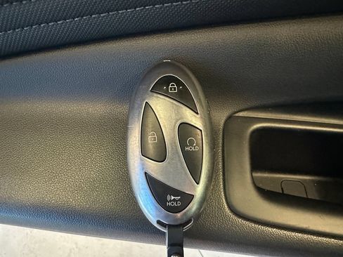 Used 2025 Hyundai Elantra Sport FWD image 17