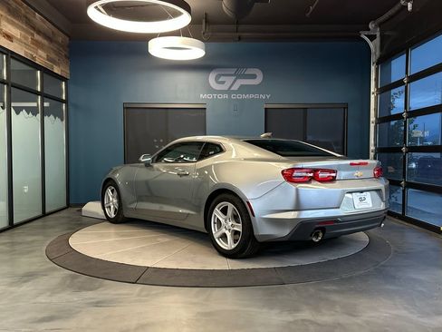 Used 2023 Chevrolet Camaro LT RWD image 5