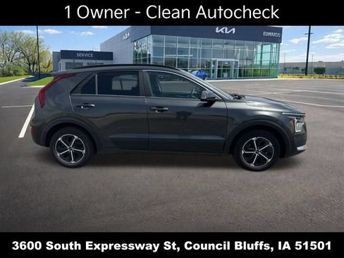 Used 2024 Kia Niro EX FWD image 2