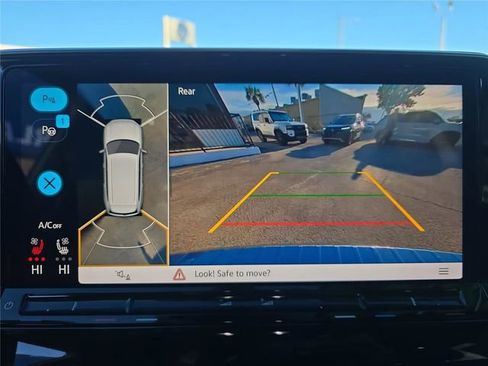 Used 2024 Volkswagen Atlas SEL Premium R-Line image 23