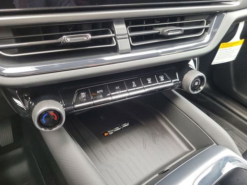 New 2026 Chevrolet Equinox EV RS image 11