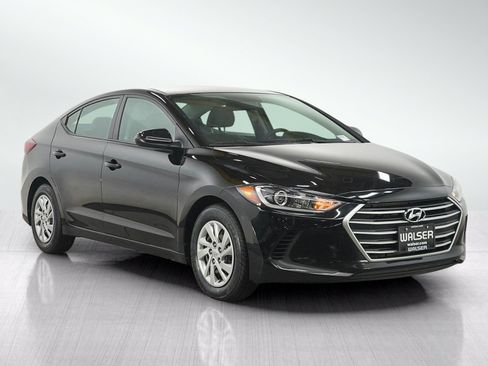Used 2017 Hyundai Elantra SE w/ Cargo Package FWD image 7