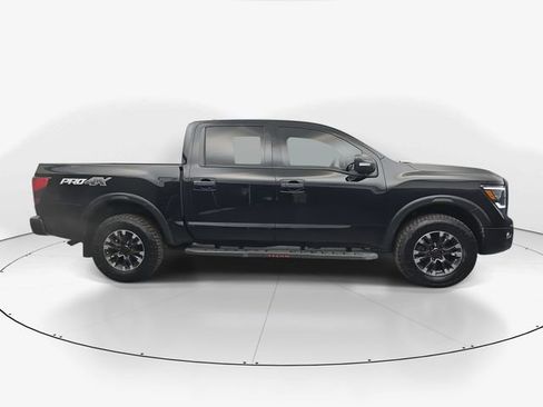 Used 2024 Nissan Titan PRO-4X w/ Pro-4x Convenience Package image 11