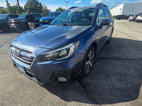Used 2018 Subaru Outback 2.5i Limited AWD/4WD image 2