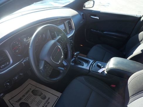 Used 2022 Dodge Charger SXT w/ Blacktop Package image 12
