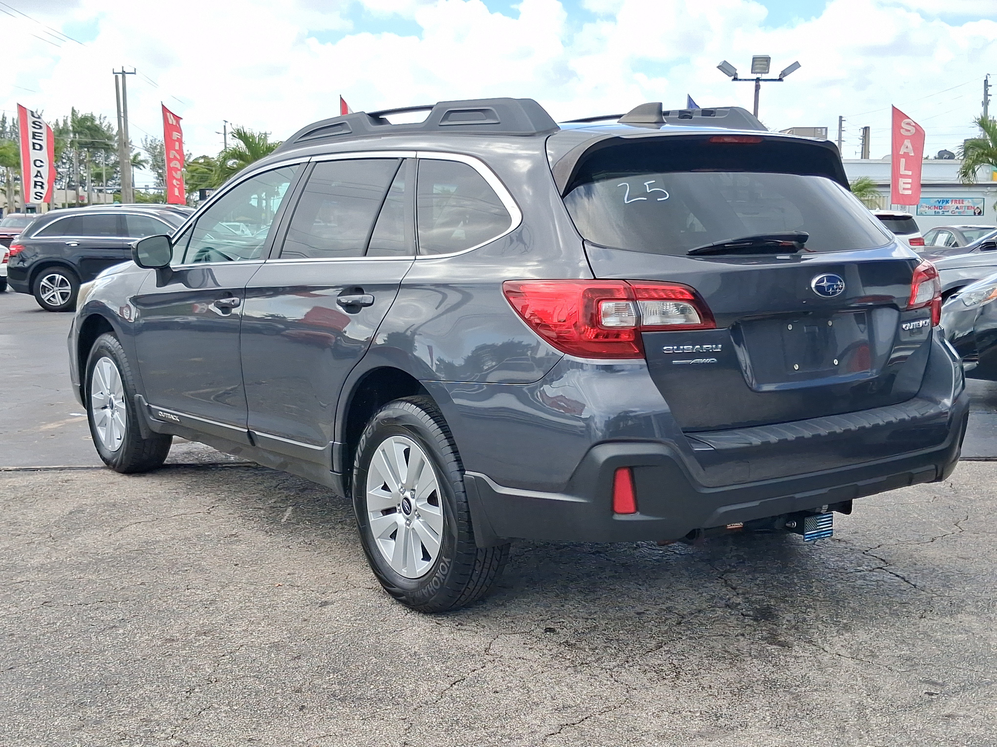 Used 2018 Subaru Outback 2.5i Premium AWD/4WD image 6