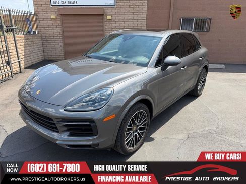 Used 2019 Porsche Cayenne AWD/4WD image 2