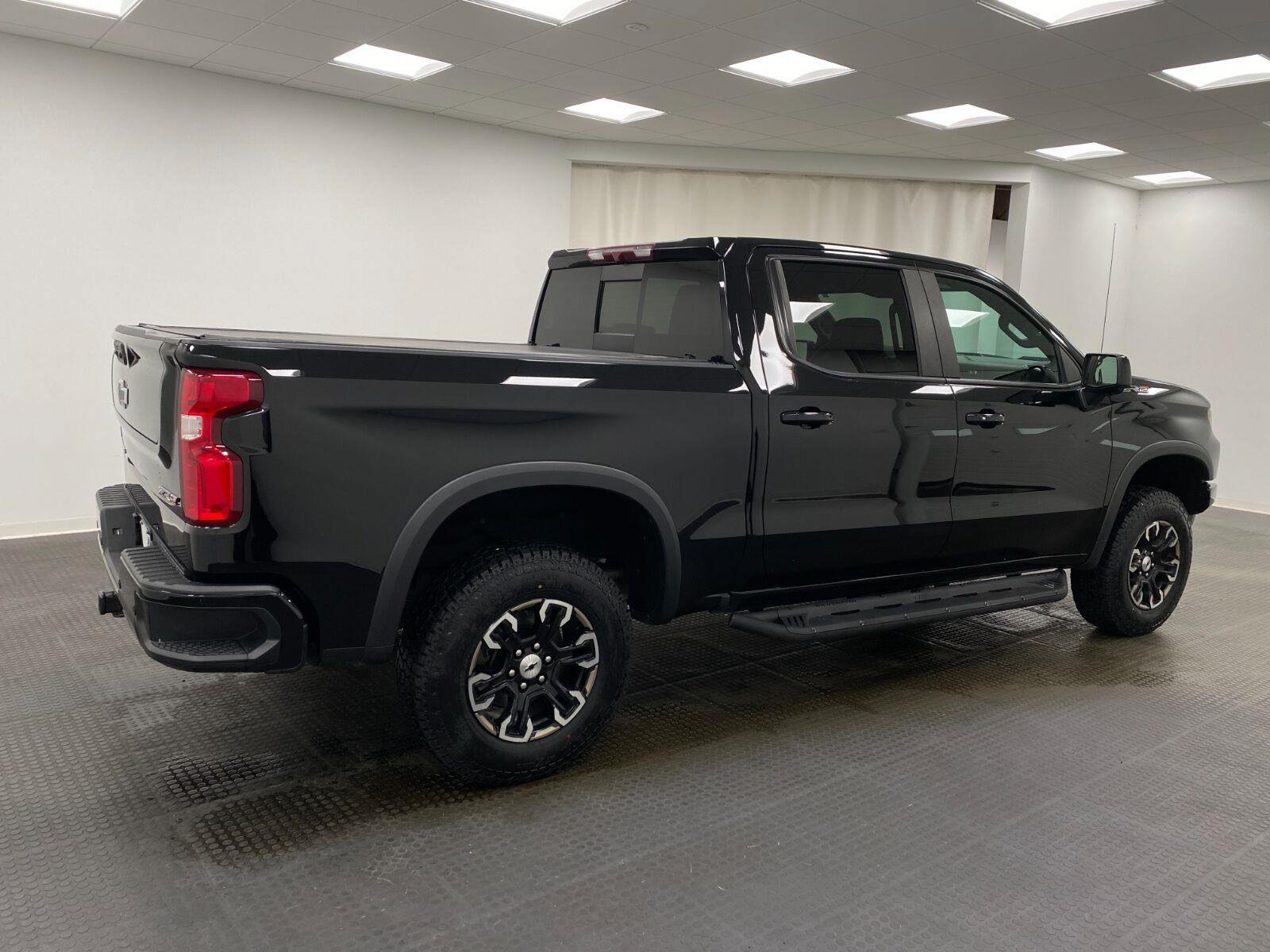 Used 2022 Chevrolet Silverado 1500 ZR2 AWD/4WD image 3