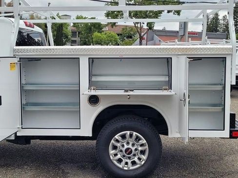 New 2026 GMC Sierra 2500 Pro RWD image 10