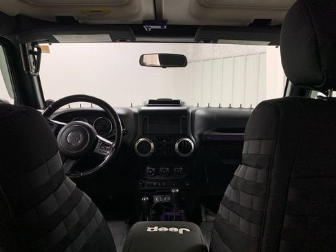 Used 2011 Jeep Wrangler Unlimited Sahara w/ Dual Top Group image 18