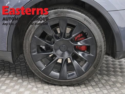 Used 2022 Tesla Model Y Long Range image 27