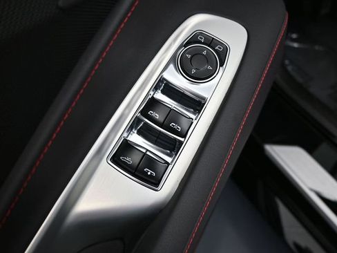 Used 2025 Chevrolet Corvette Stingray Convertible w/ 1LT image 18