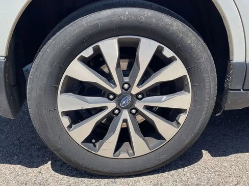 Used 2016 Subaru Outback 2.5i Limited AWD/4WD image 21