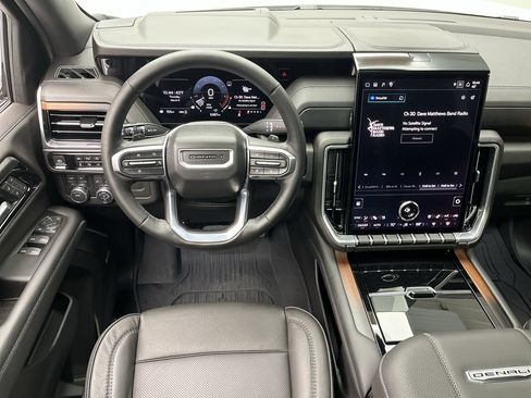 Certified 2025 GMC Yukon XL Denali w/ Sun & Power Step Package image 18