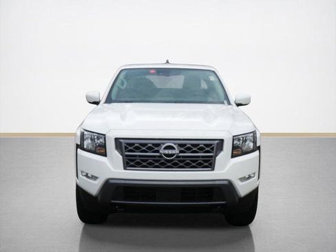 Certified 2024 Nissan Frontier SV w/ SV Convenience Package image 8